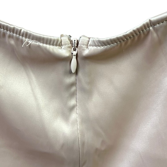 Privy Romper SIze M Light Pink‎ Sleeveless Ruffled Padded Bust Satin Silky NEW - Picture 7 of 14